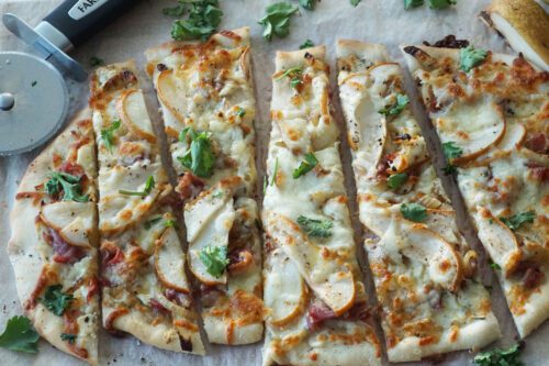 pear and prosciutto pizza