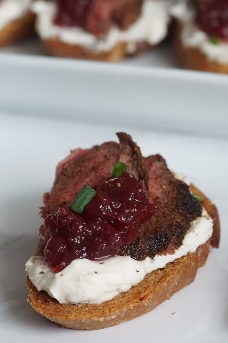 Steak Crostini with horseradish spread