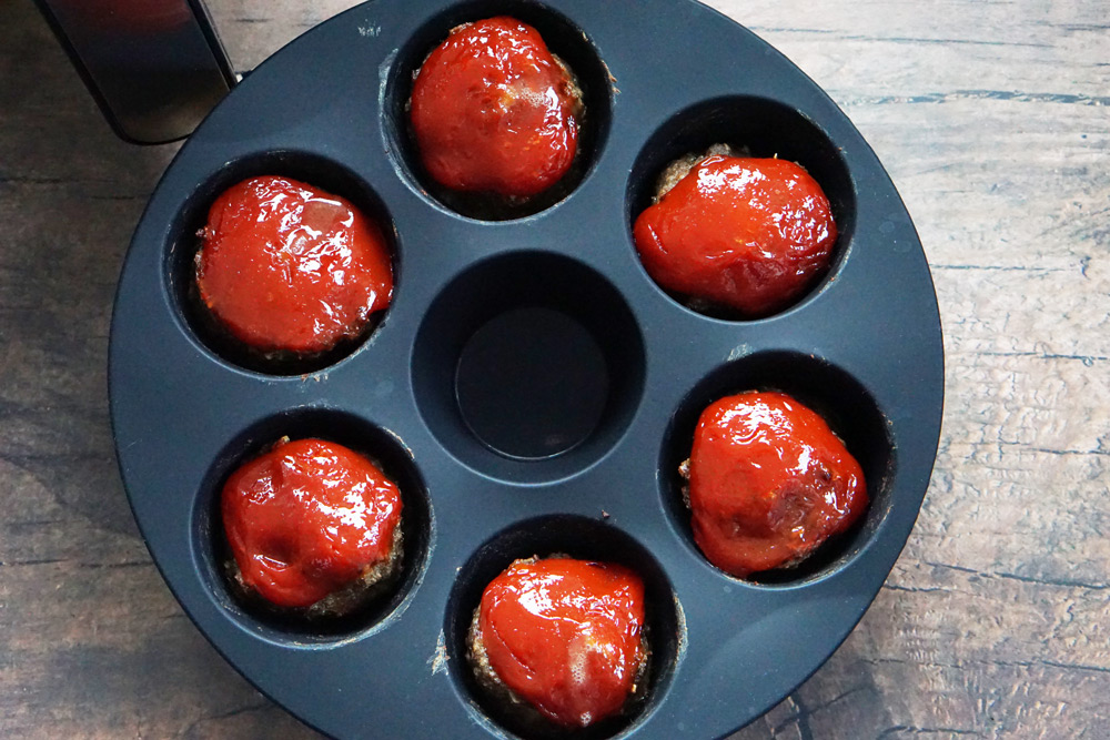 Meatloaf bites in the muffin pan