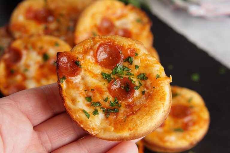 Mini pizza bites