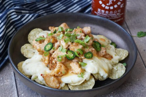 bang bang chicken nachos