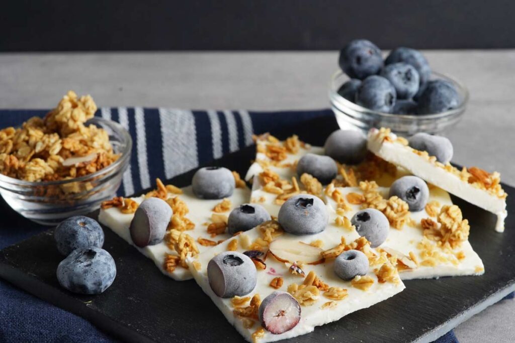 blueberry yogurt bark