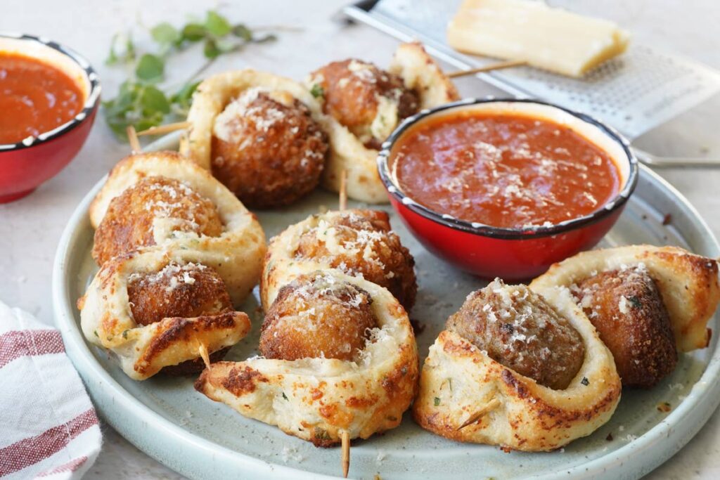 garlic bread meatballs skewers