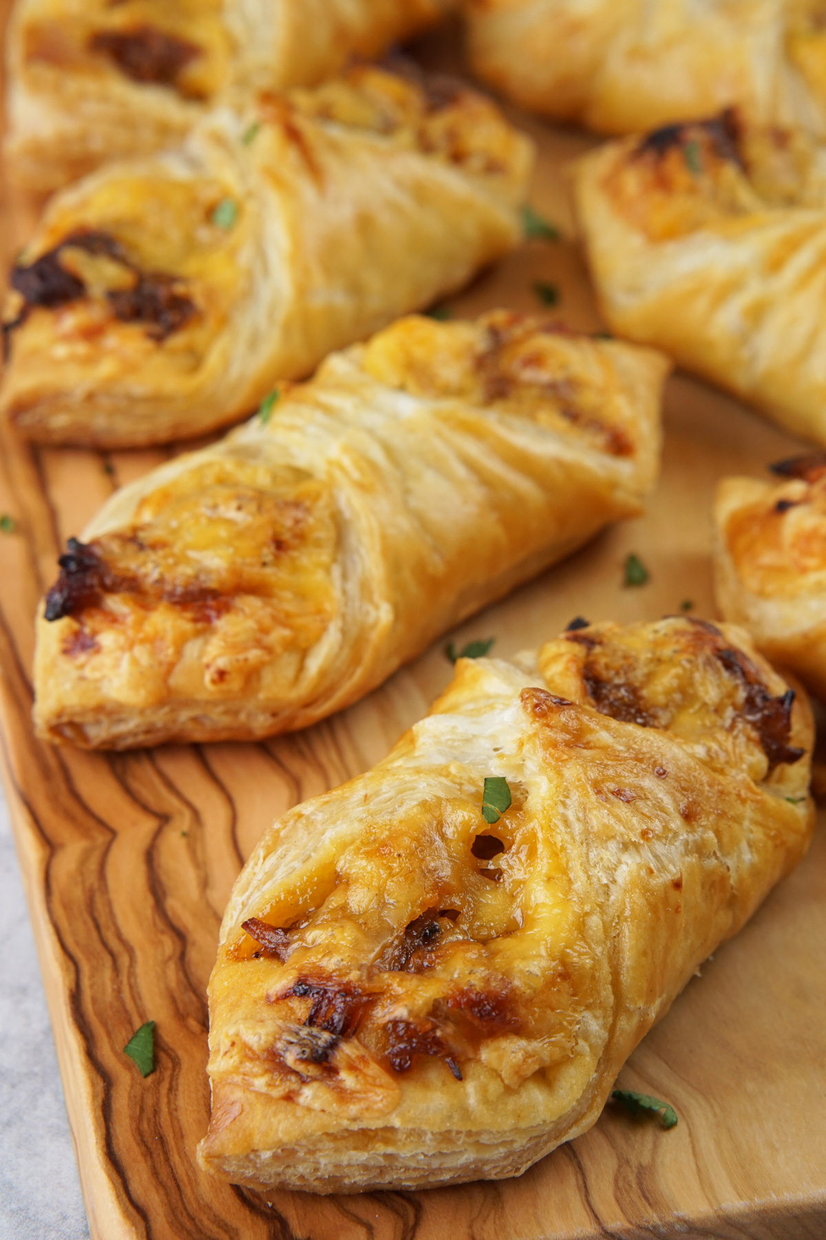 Pulled pork puff pastries