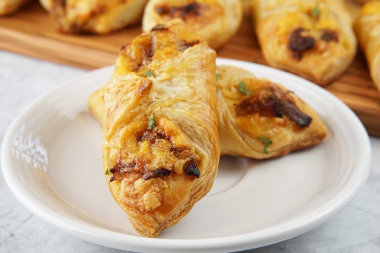 Pulled pork puff pastries
