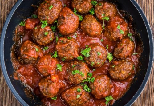 Meatballs in tomato sauce