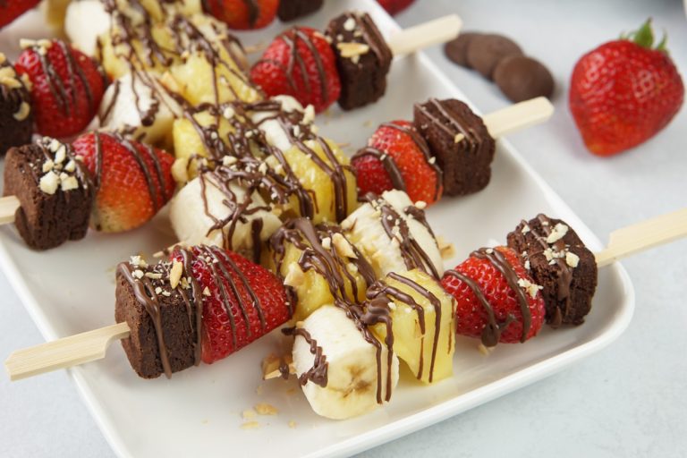 banana split skewers
