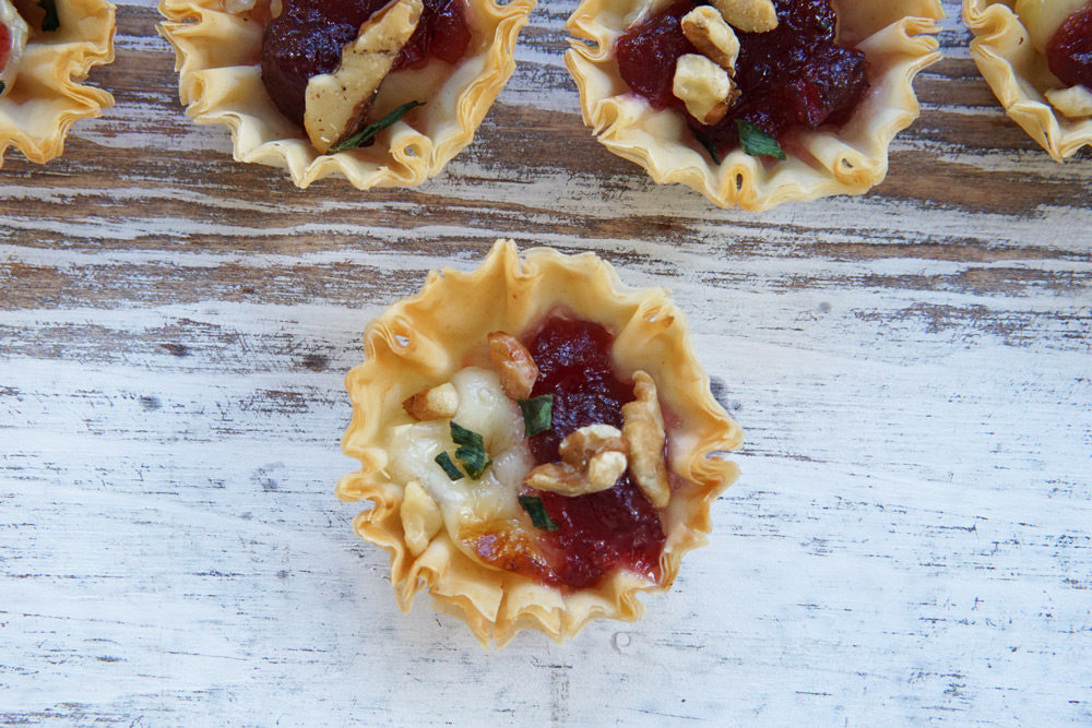 cranberry brie bites