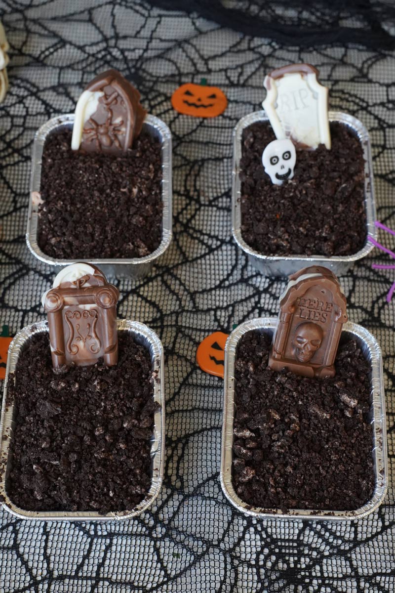 dirt cake graveyard