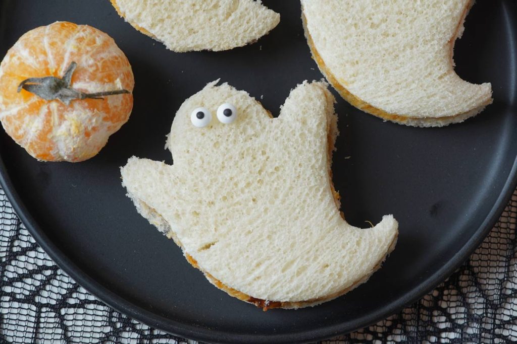 ghost finger sandwiches