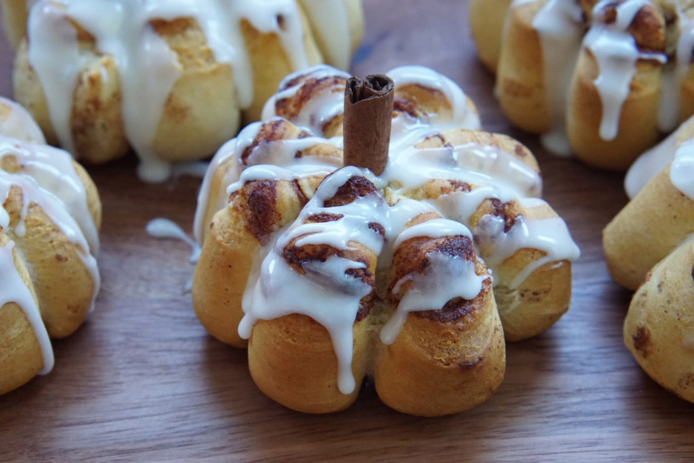 pumpkin cinnamon rolls