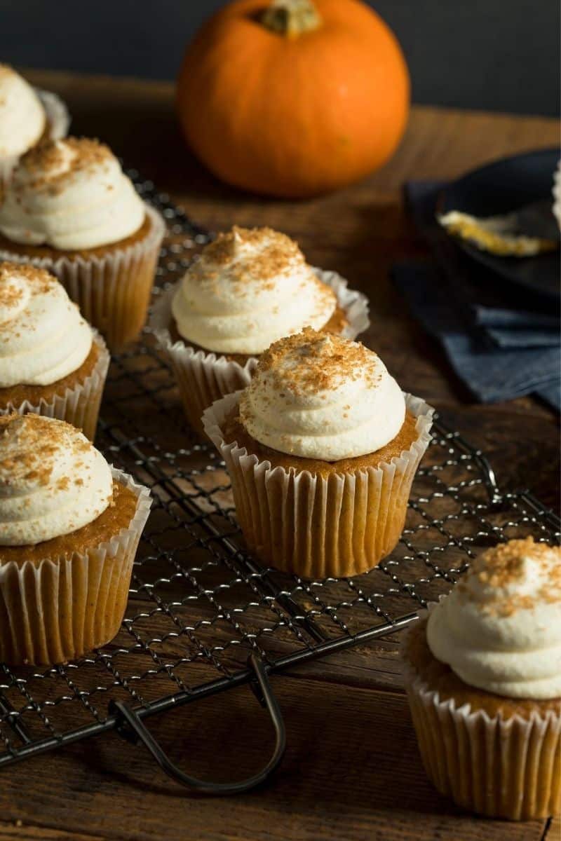 Pumpkin spice cupcakes