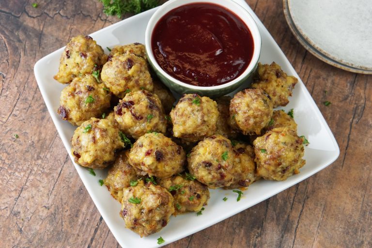 Sausage stuffing bites