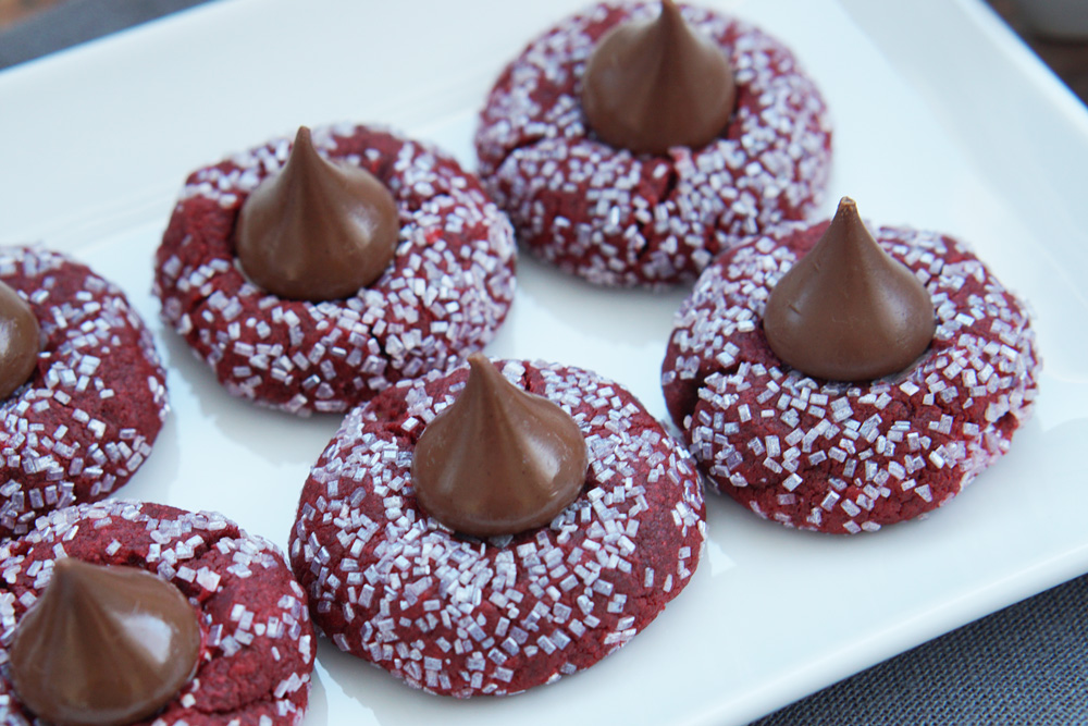 red velvet kiss cookies