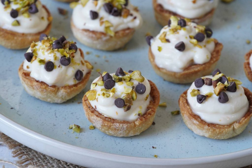 Cannoli cups