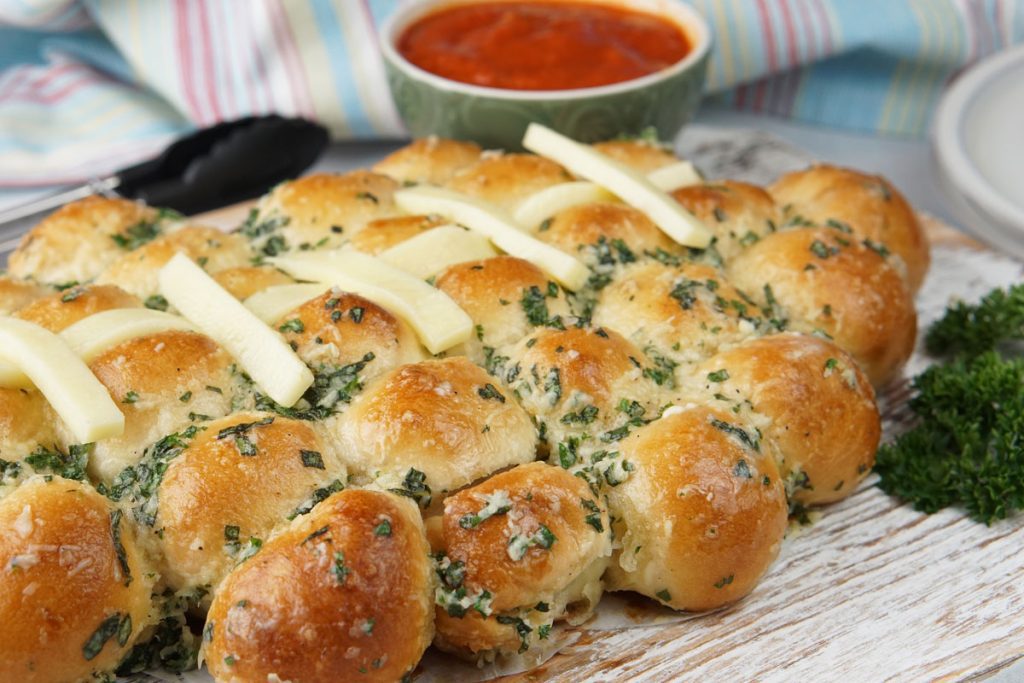 Cheesy stuffed garlic rolls