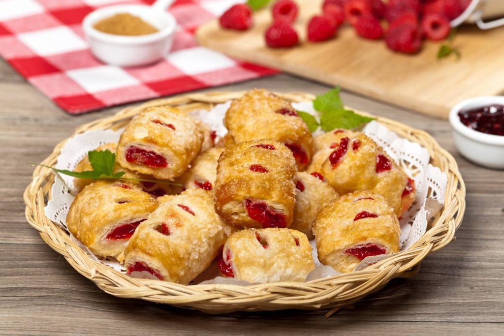 raspberry puff pastry bites