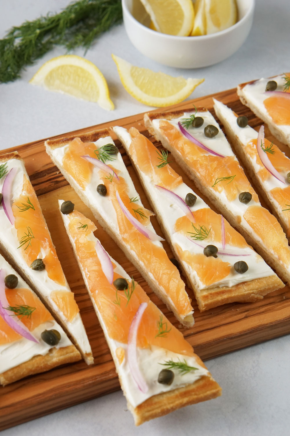 smoked salmon flatbread