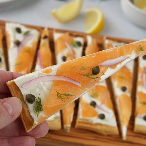 smoked salmon flatbread