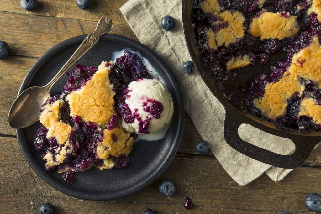 blueberry cobbler
