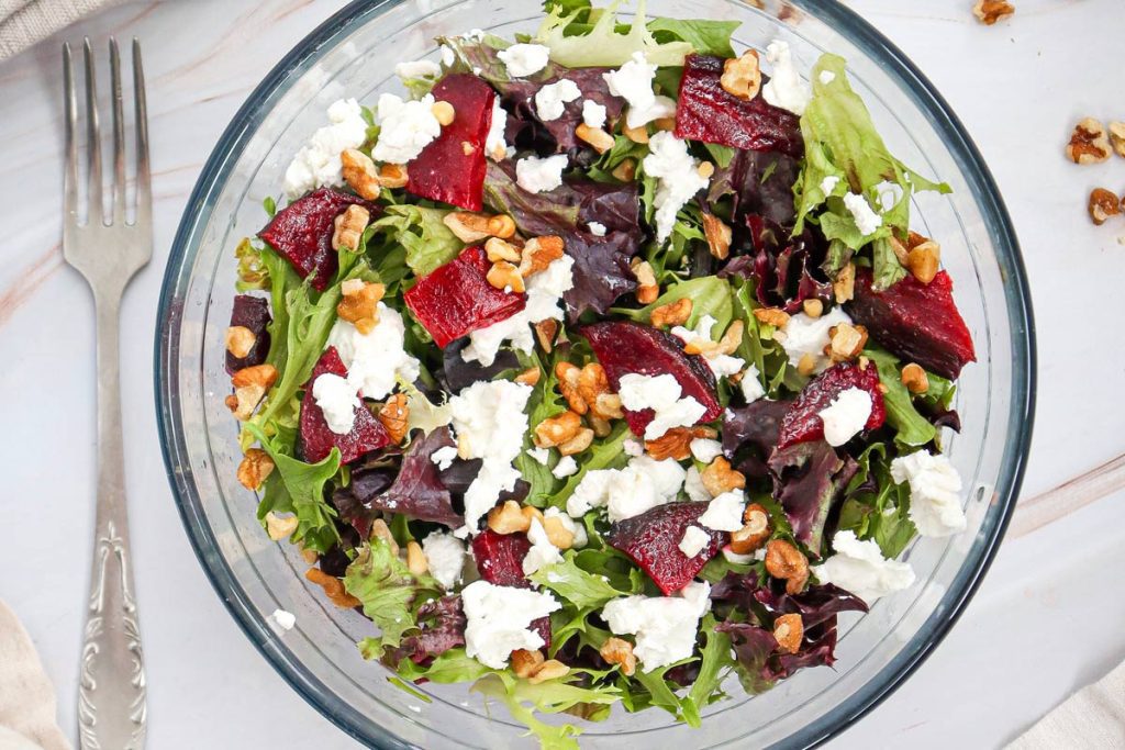 Goat cheese salad with beets