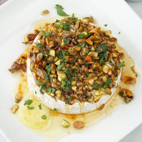 baked brie with honey and pistachios