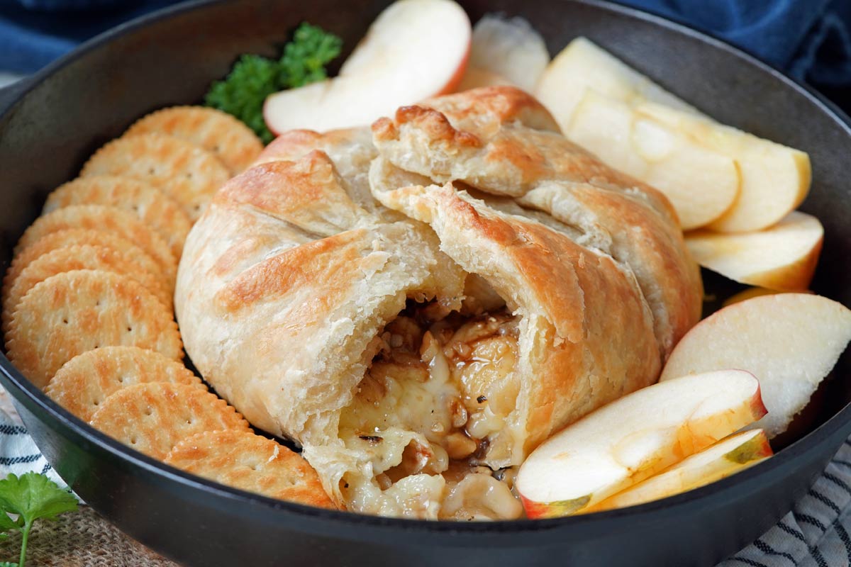 Baked Brie in Puff Pastry