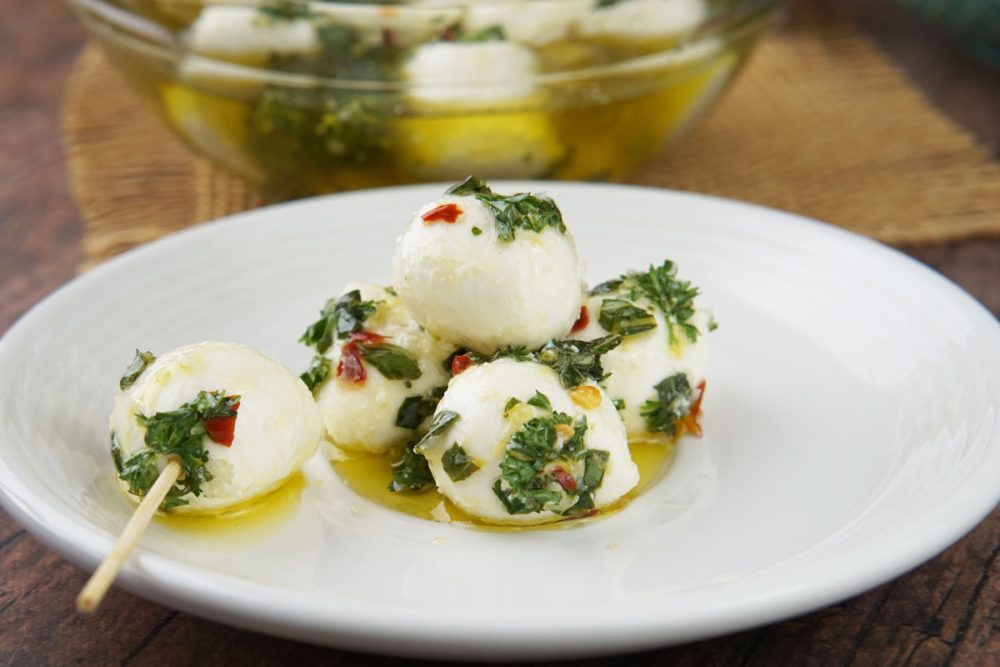 Marinated mozzarella balls