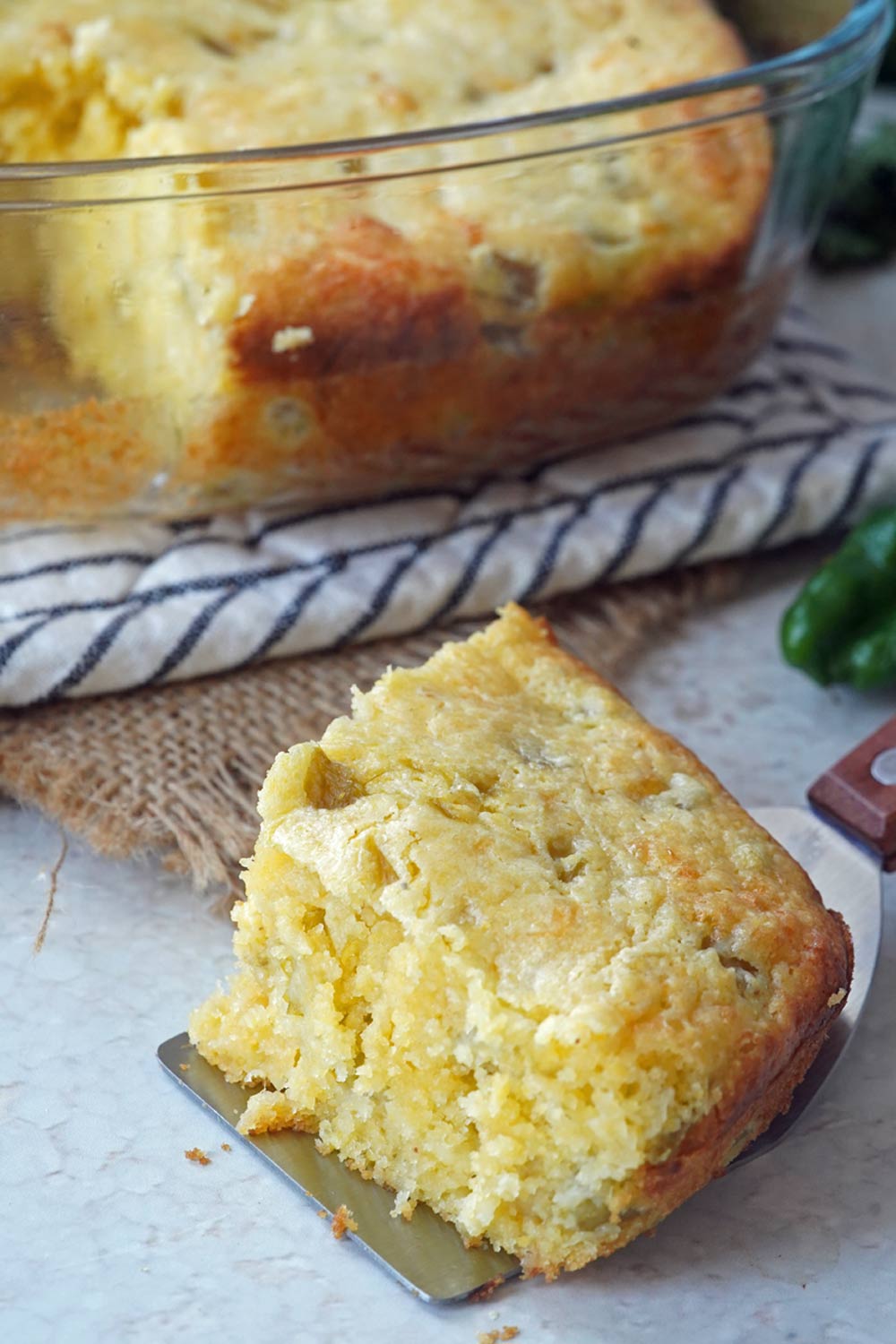 Chile cheddar cornbread