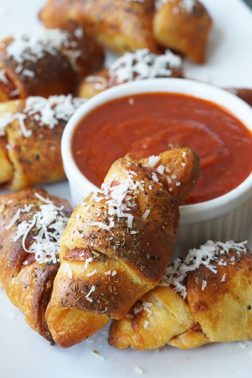 Pizza crescent rolls