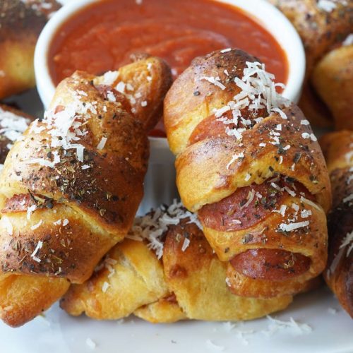 Pizza crescent rolls