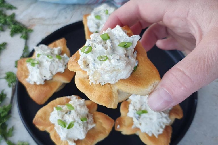 scallion dip crescent bites