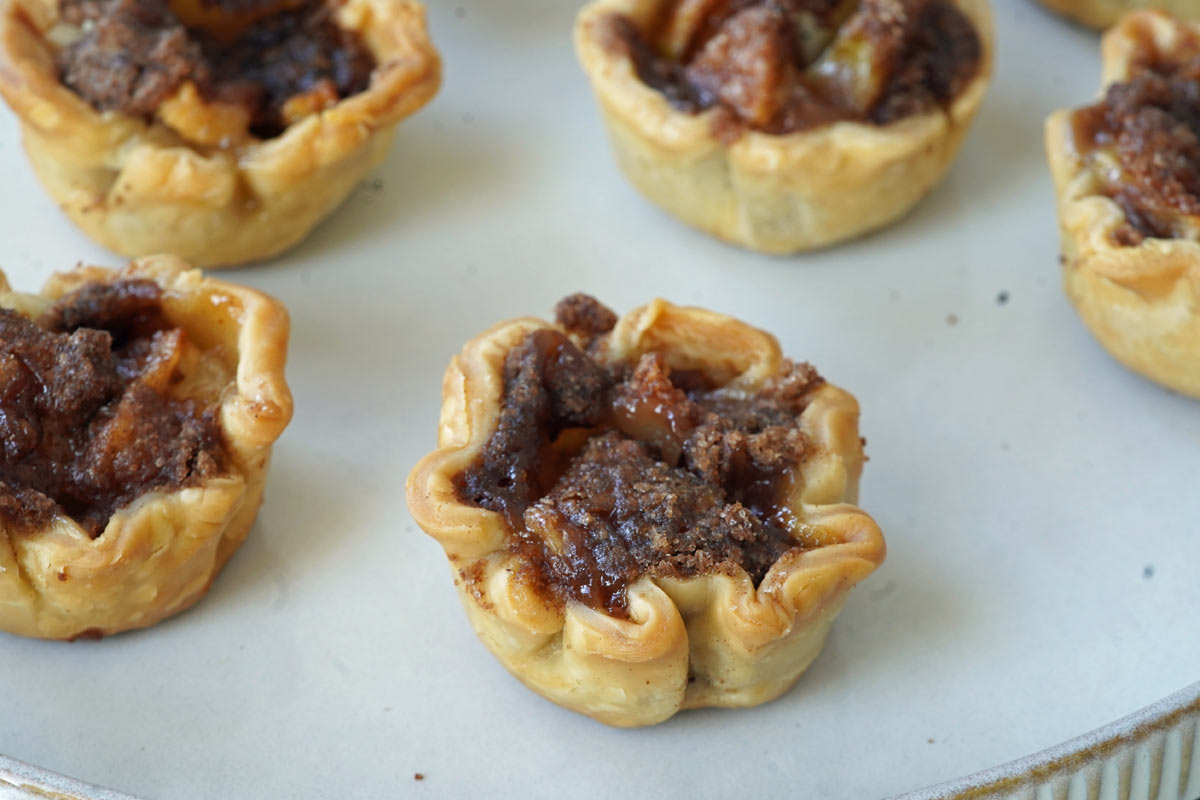 Mini apple tarts