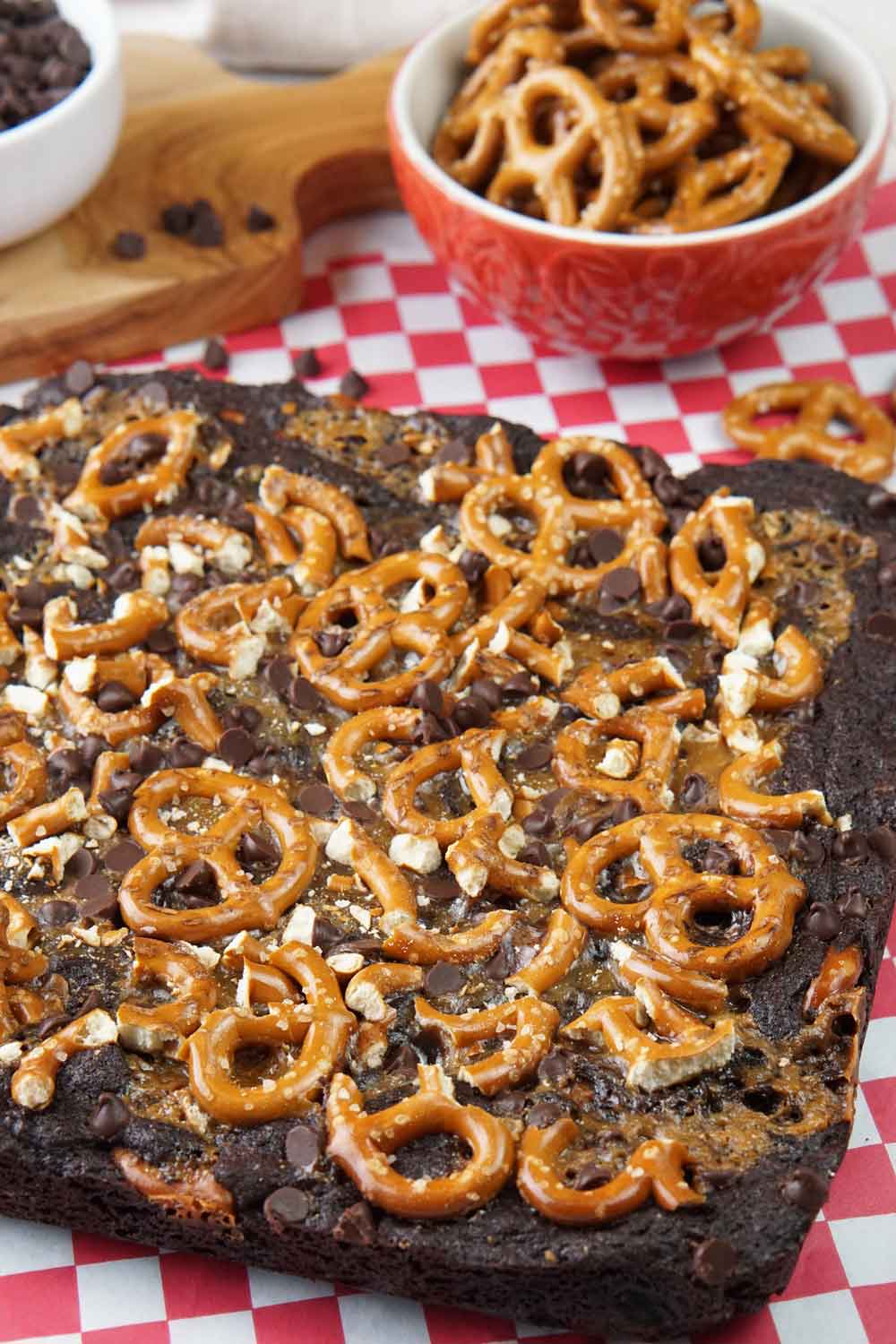 sweet and salty pretzel brownies