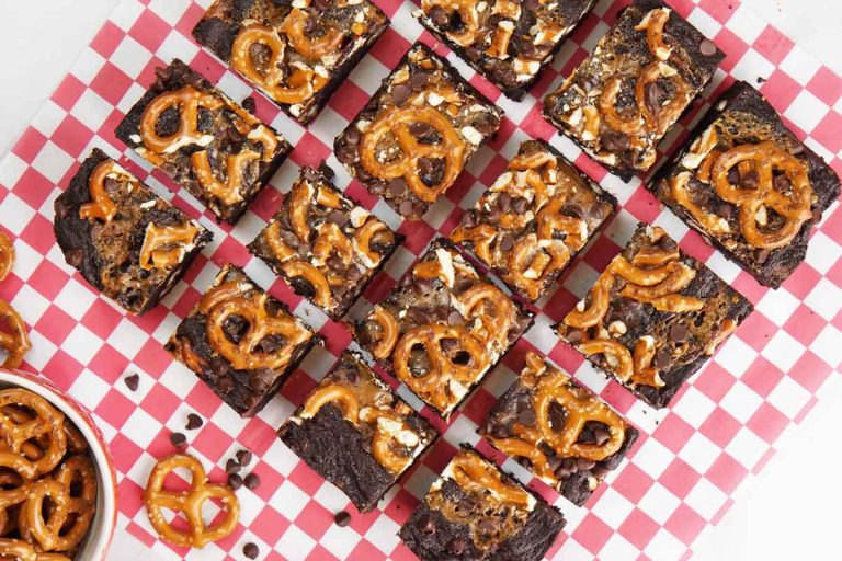 sweet and salty pretzel brownies