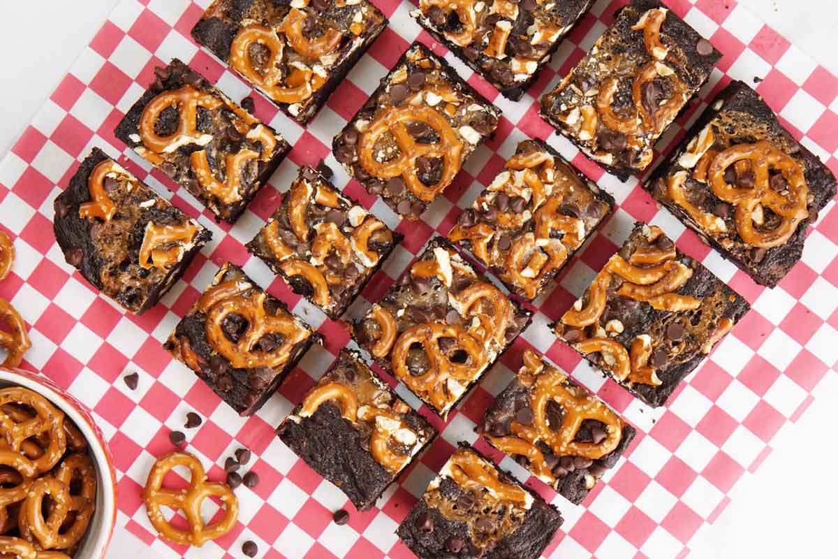 sweet and salty pretzel brownies