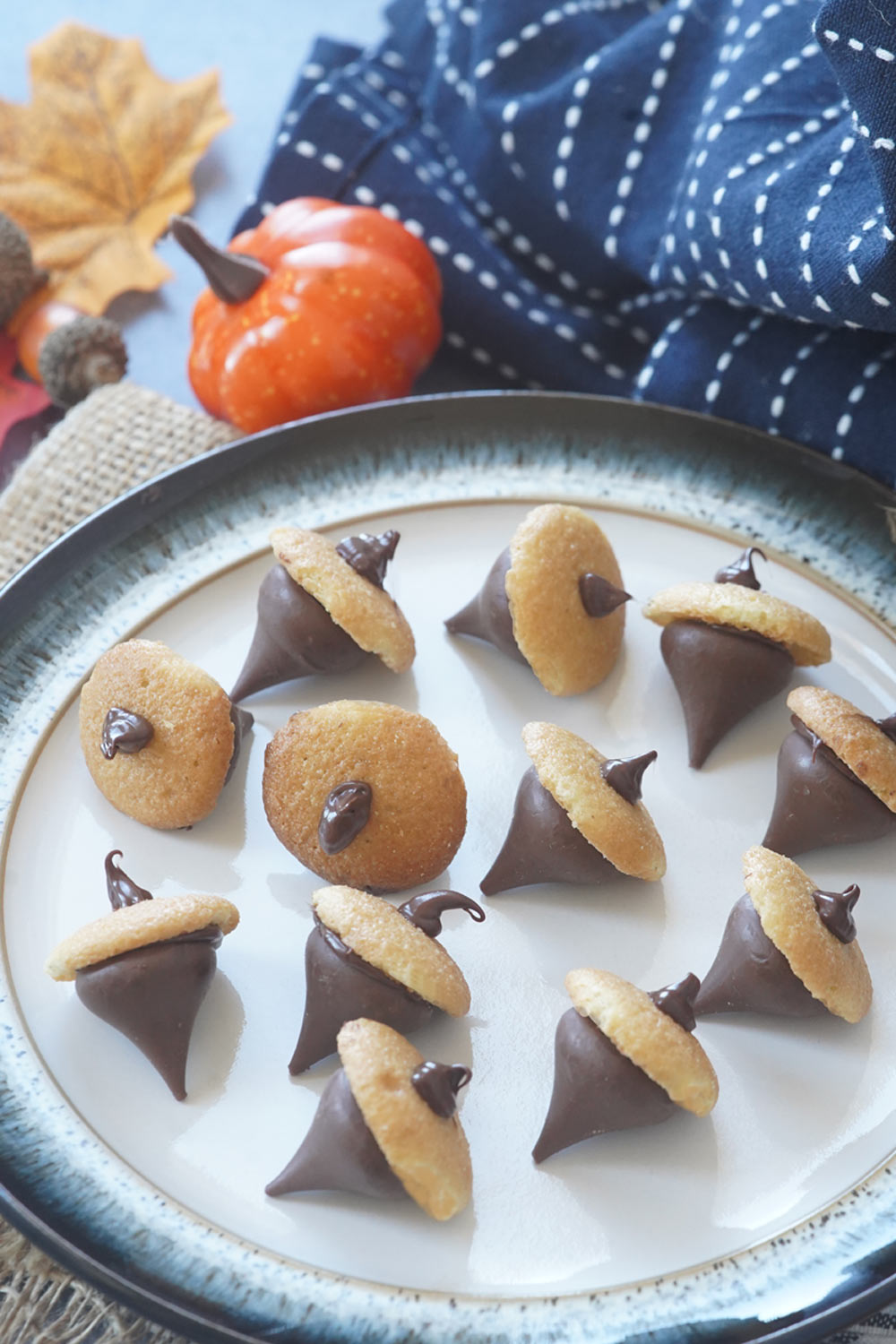Chocolate acorns