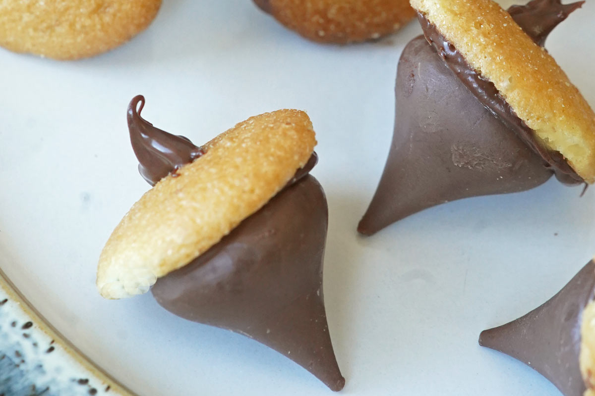 Chocolate acorns