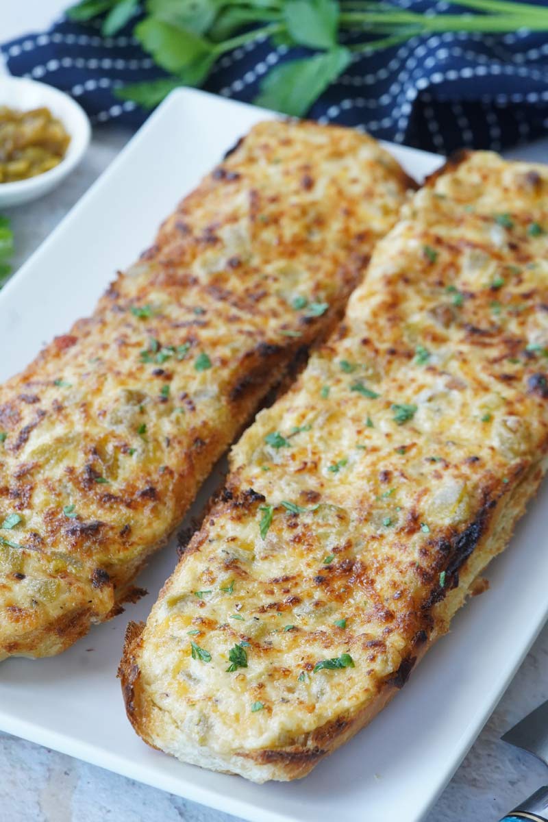 Cheesy green chili bread