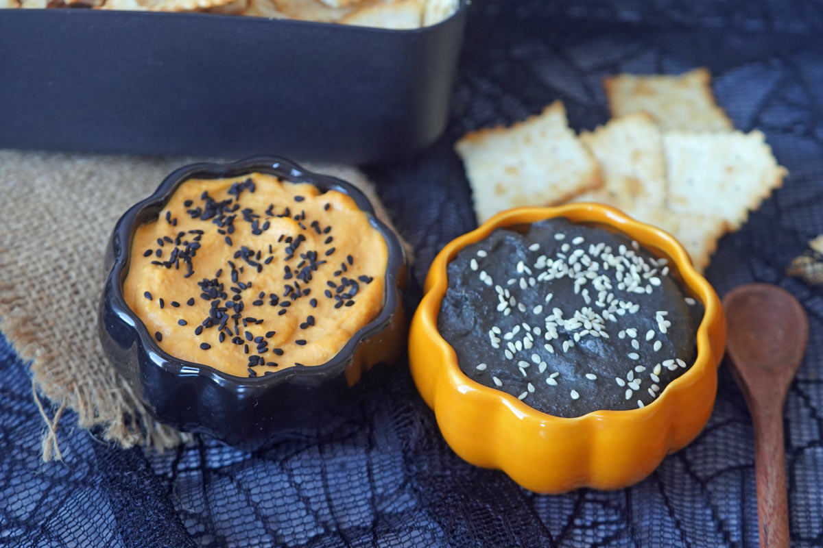 Halloween hummus