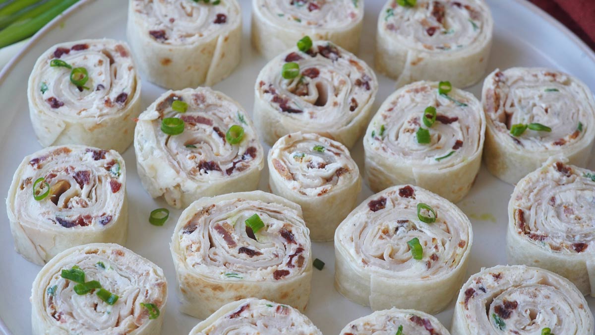 Bacon turkey cranberry roll ups